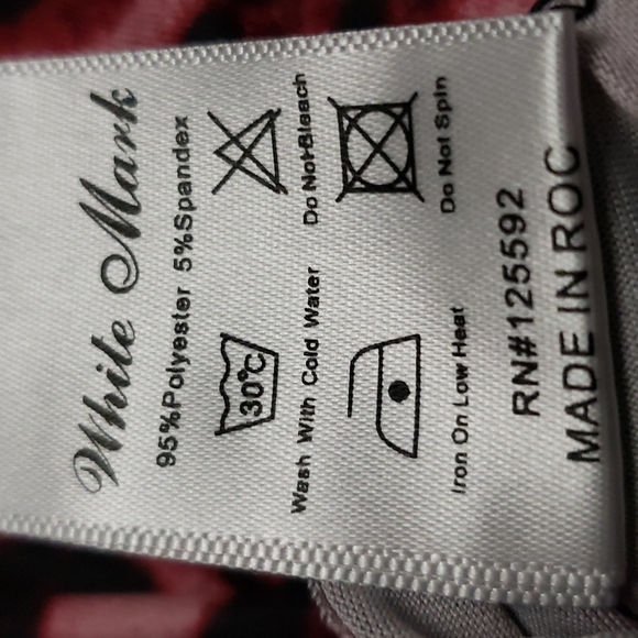 NWT WHITE MARK RED CHEETAH PENCIL SKIRT size 3X - Picture 9 of 9